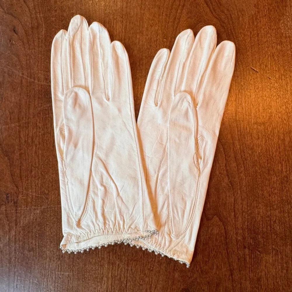 Lot of 3 VTG White Leather Gloves Women  SMALL ? Pearl Beaded Formal Wedding